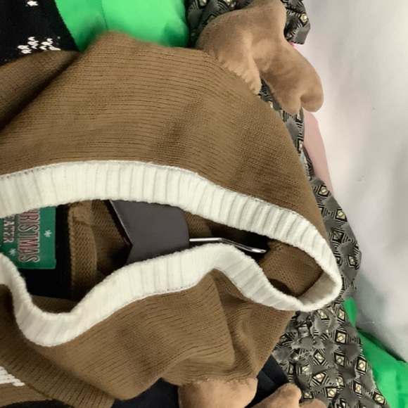 Ugly Hooded Reindeer Sweater - Picture 6 of 8